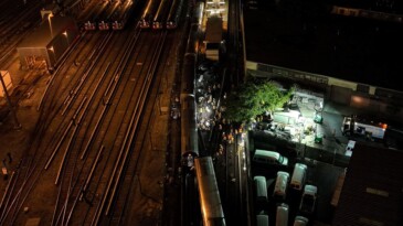 ABD’de tren raydan çıktı
