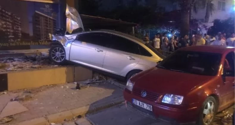 Mersin’de Otomobillerin Çarpışması Sonucu 1 Kişi Hayatını Kaybetti, 5 Kişi Yaralandı
