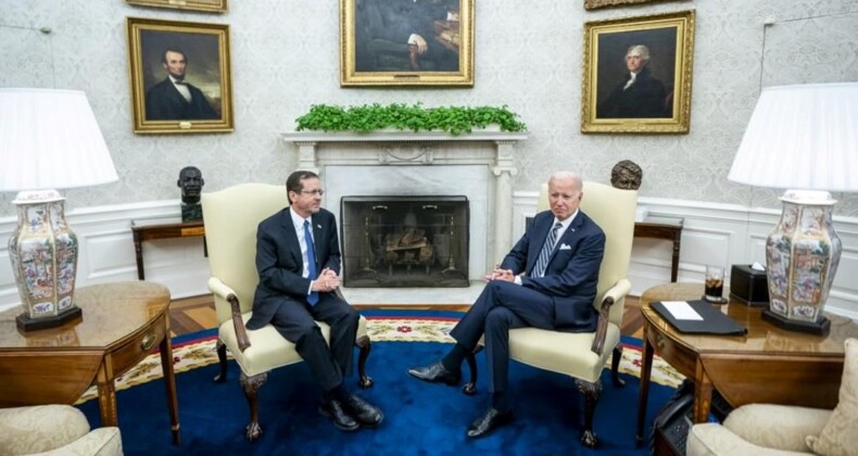 ABD Başkanı Biden, İsrail Cumhurbaşkanı Herzog’u Beyaz Saray’da ağırladı
