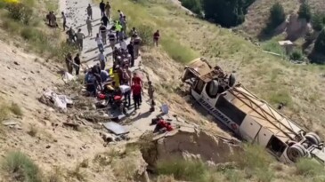 Kars’ta yolcu otobüsü şarampole devrildi: 7 ölü, 23 yaralı
