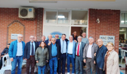 CHP’li Tekniker, sıkmadık el, almadık gönül bırakmıyor