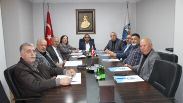 Başkan Sarı; “ Esnafın üzerindeki vergi yükü azaltılmalı”