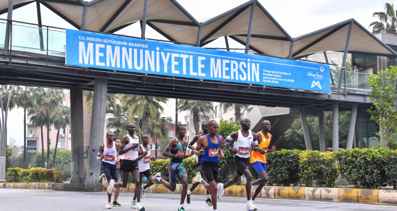 5. ULUSLARARASI MERSİN MARATONU REKORLARA EV SAHİPLİĞİ YAPTI