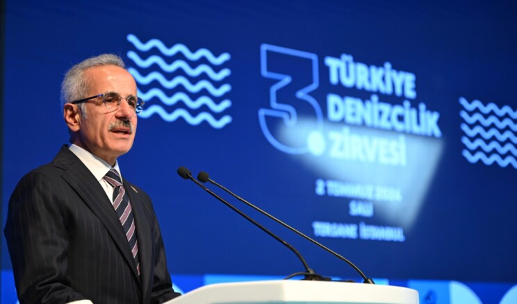 “TÜRKİYE OLARAK DENİZ TAŞIMACILIĞINDAN 11 MİLYAR DOLAR PAY ALIYORUZ”