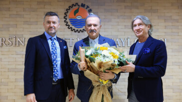 Mersin Kenti Edebiyat Ödülü Murathan Mungan’ın