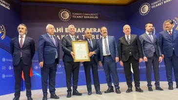 Mersinli Usta Abdulcabbar Kırpık’a “Ahi Esnaf Beratı” Onuru