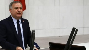 CHP’li Zeybek: “Konuşanları Dinlerseniz Ekonomi Şahane, Ama Gemi Su Alıyor!”