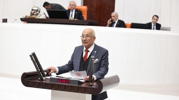 Burhanettin Kocamaz: “Türkiye, Demokrasi Açısından Kritik Bir Süreçten Geçiyor”