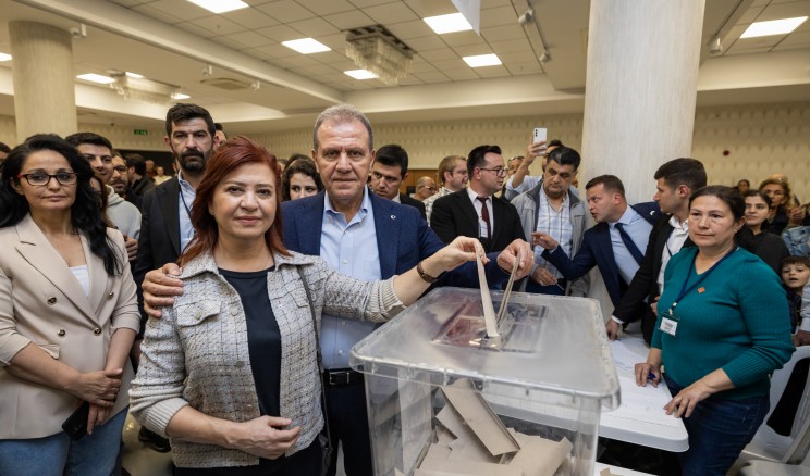 SEÇER’DEN, TUTUKLAMA KARARINA TEPKİ: “BU KARAR, 16 MİLYON İNSANIN İRADESİNE KASTETMEKTİR”