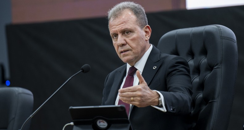 Kağıt Üstündeki Aday: Vahap Seçer