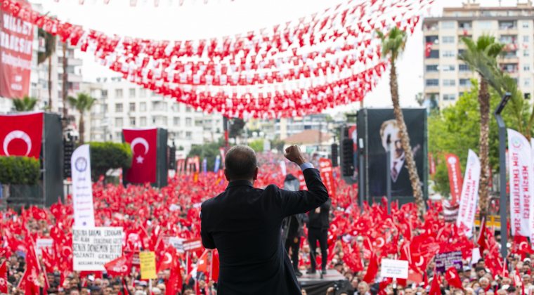 SEÇER: “YARGIYI BİR SOPA GİBİ KULLANIP, SİZİN İRADENİZİ GASP ETTİLER”