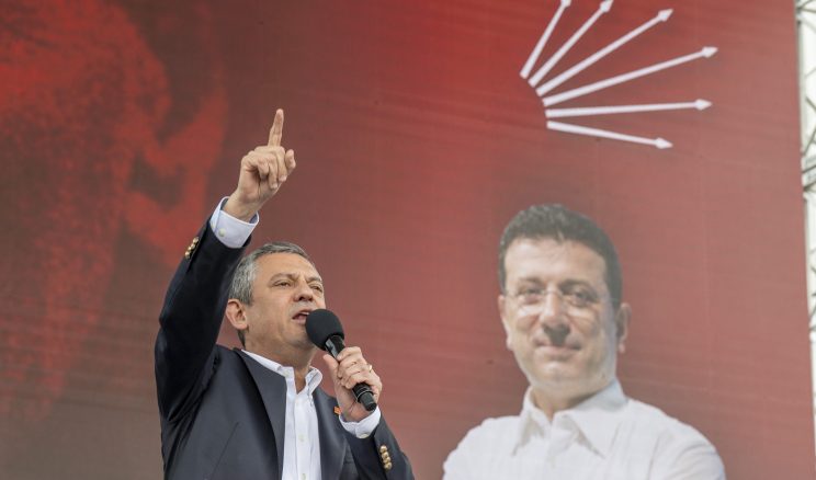 Özgür Özel Mersin Mitinginde “Değişim” Dedi