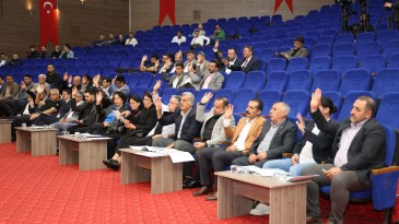 AKDENİZ MEYVE SİNEĞİNE KARŞI ÇİFTÇİYE 120 BİN ADET TUZAK DAĞITILACAK