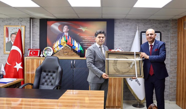 Özdemirci, ilçe ziyaretleri kapsamında Tarsus’ta