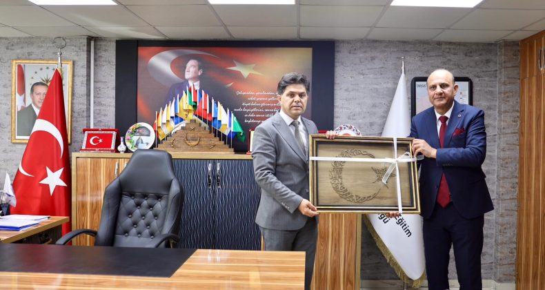 Özdemirci, ilçe ziyaretleri kapsamında Tarsus’ta