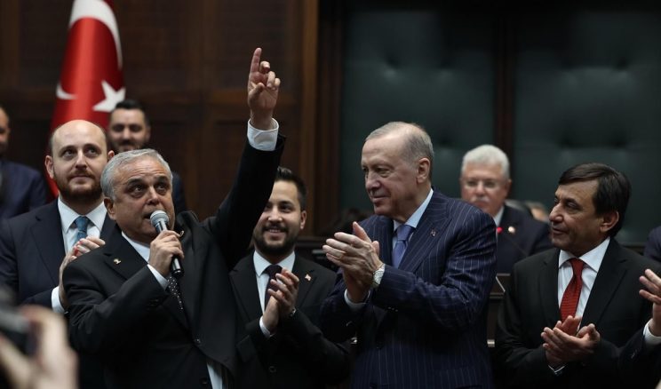 Mersin Milletvekili Hasan Ufuk Çakır, AK Parti’ye katıldı