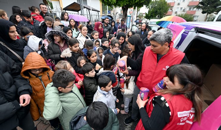 MERSİN BÜYÜKŞEHİR’DEN, ÇOCUKLARA BAYRAM SÜRPRİZİ
