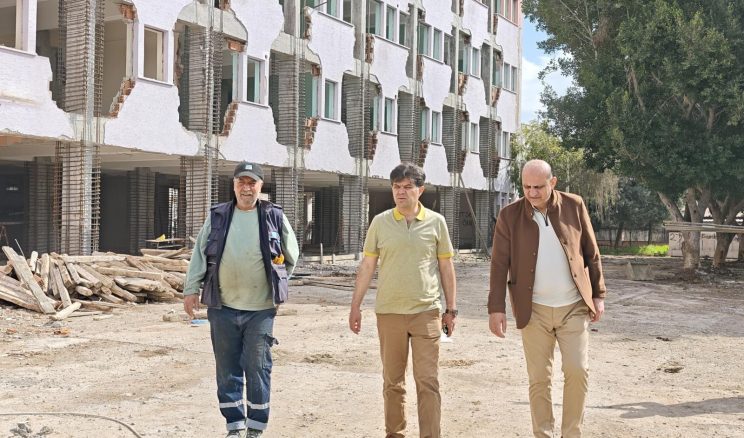 ÖZDEMİRCİ, TARSUS’TA EĞİTİM YATIRIMLARINI YERİNDE İNCELEDİ