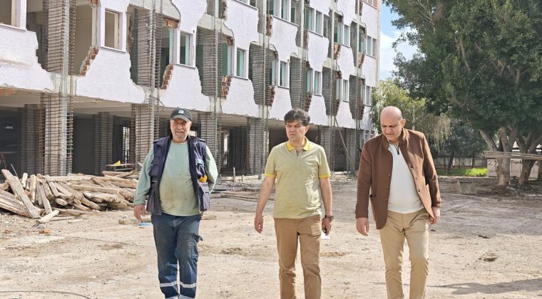 ÖZDEMİRCİ, TARSUS’TA EĞİTİM YATIRIMLARINI YERİNDE İNCELEDİ