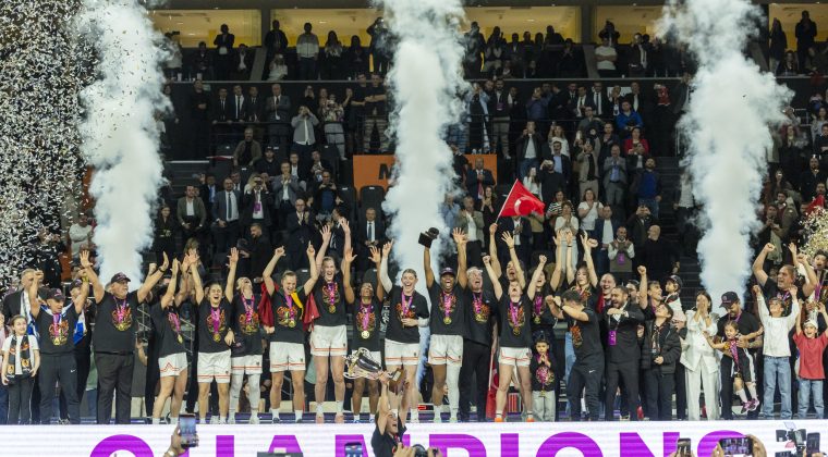 ÇBK MERSİN TARİH YAZDI: EUROCUP ŞAMPİYONU OLDU