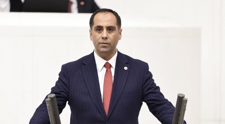 Kıratlı’dan Mersinlilere teşekkür, Seçer’e tepki!